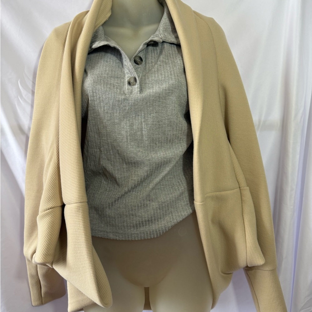 Mono B Beige Open-Front Cardigan – Women’s S/M